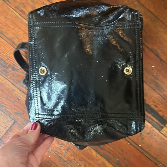Authentic Yves Saint Laurent Patent Leather Shoulder Bag - Picture 5 of 13